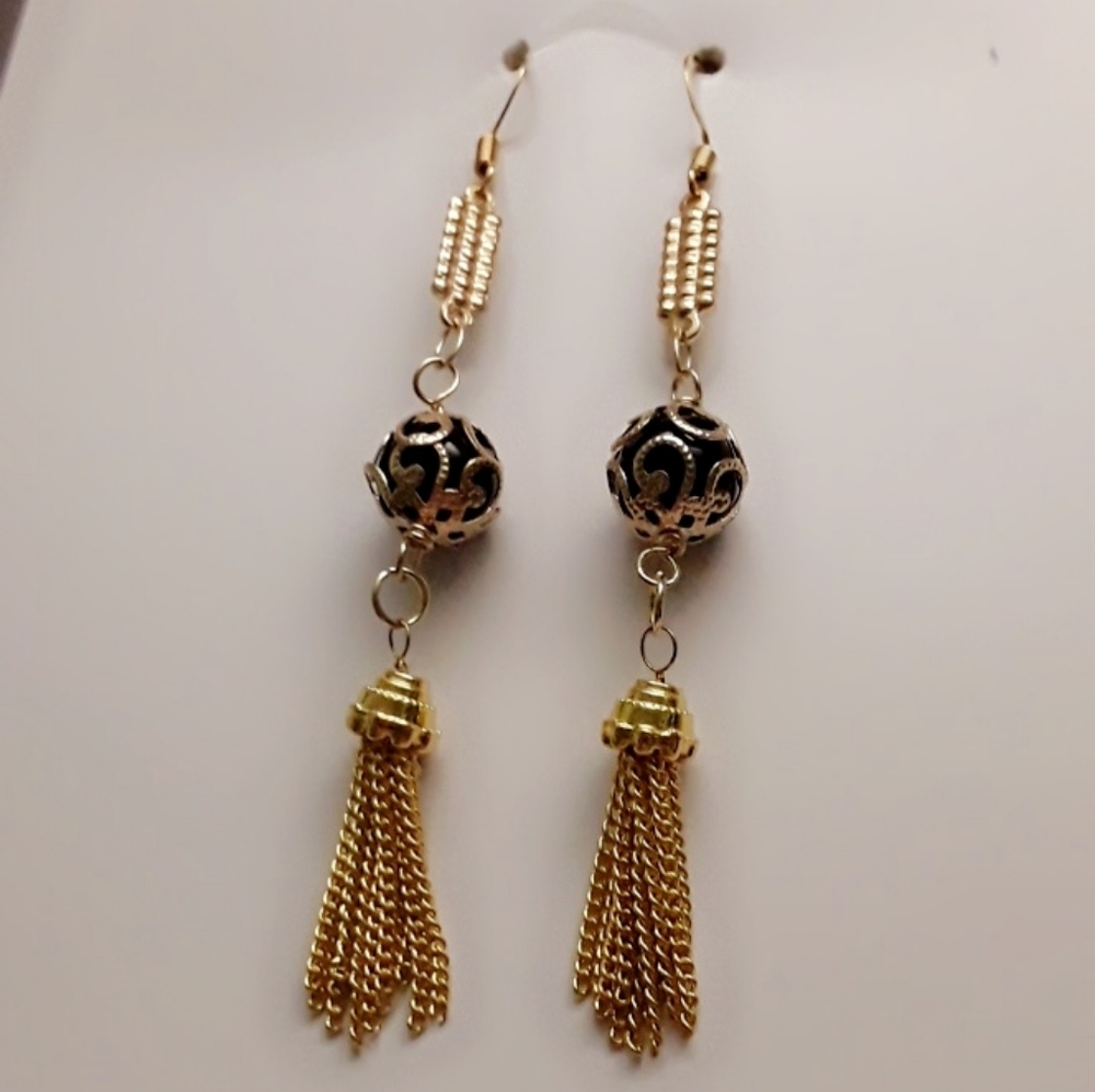 Ellie Drop Earrings